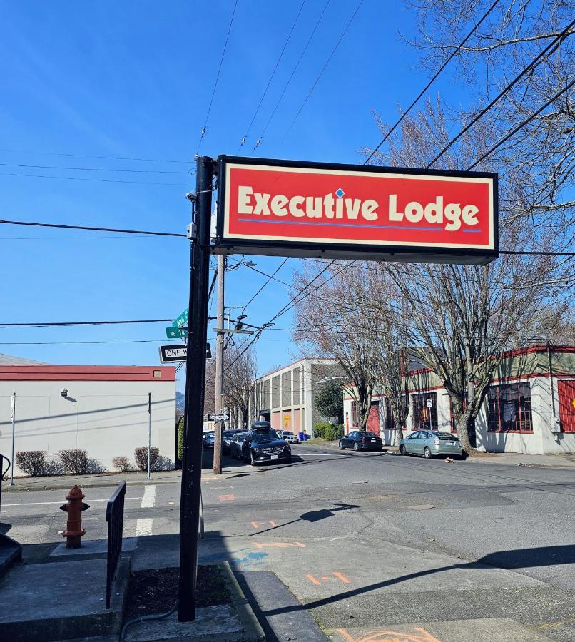 Executive Lodge Портланд Екстериор снимка